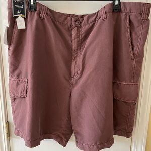 Roundtree & Yorke Men's Cargo Shorts in Burgundy